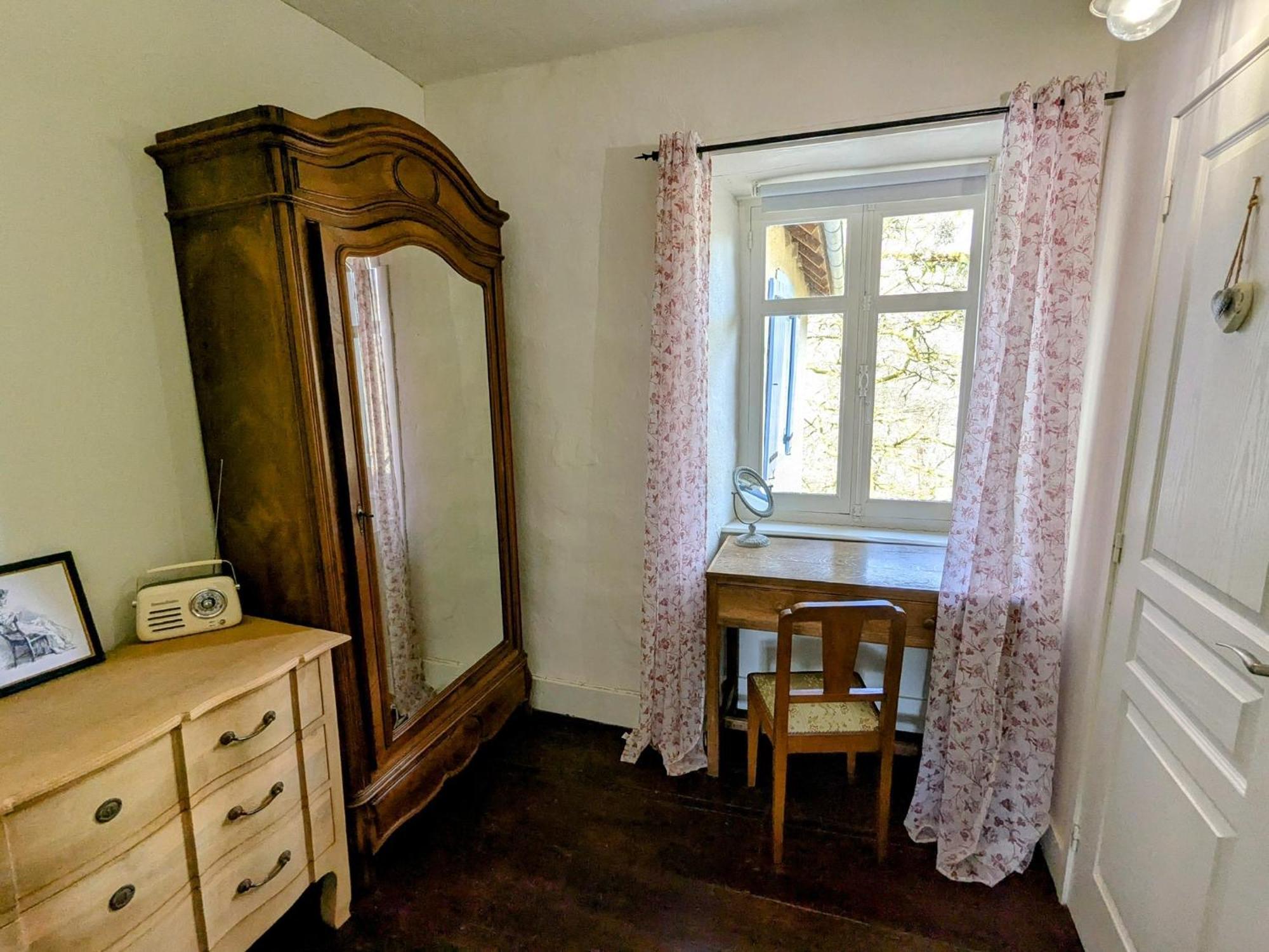 Sous Le Chateau Jumilhac-le-Grand Luaran gambar